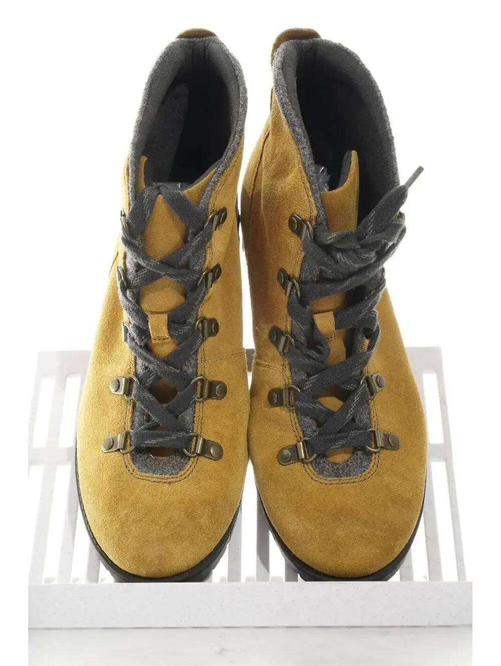 Clarks Faralyn Alpha Suede Boots Women's Sz 9.5W Shoes